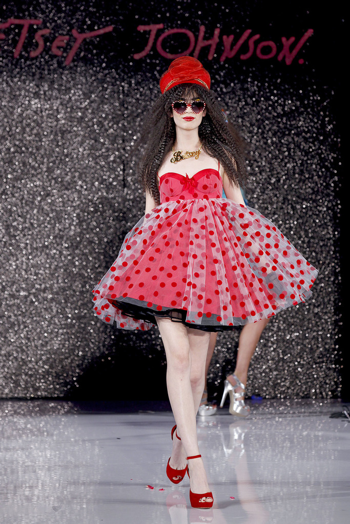 Betsey Johnson 2013DƬ