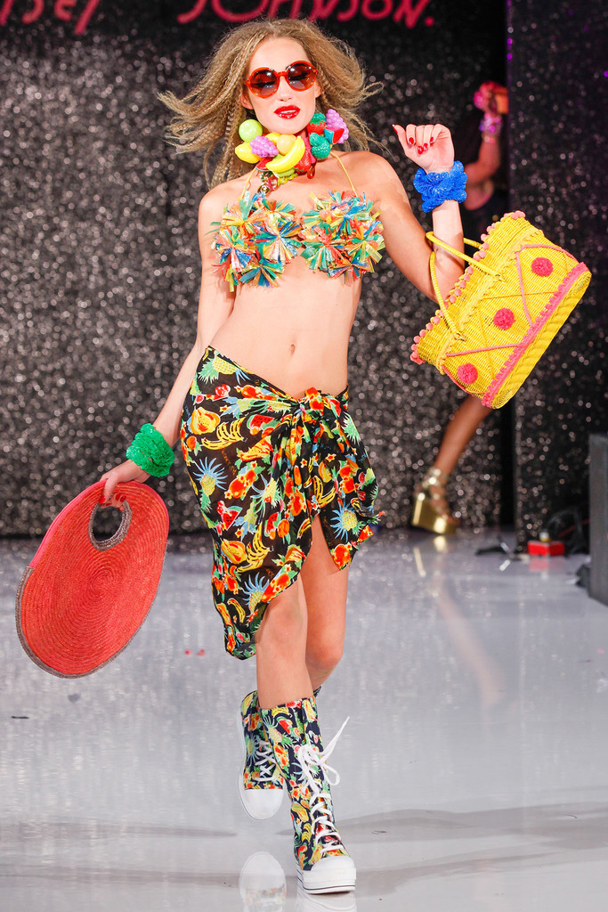 Betsey Johnson 2013DƬ
