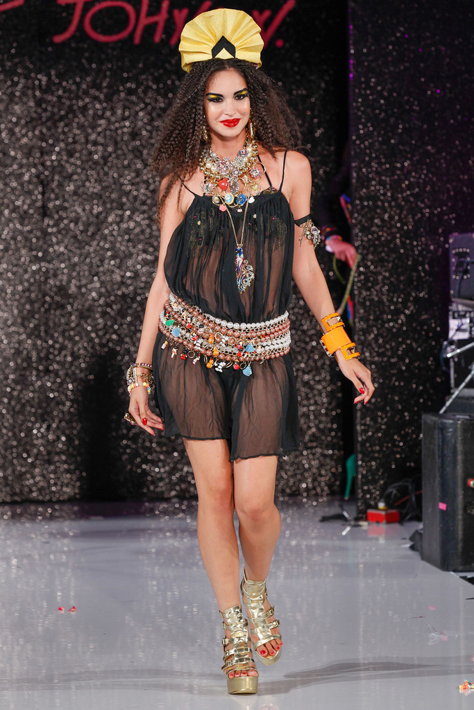 Betsey Johnson 2013DƬ