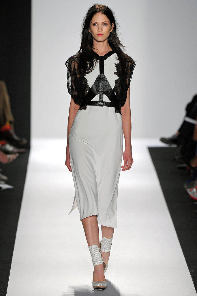 BCBG Max Azria 2013DƬ