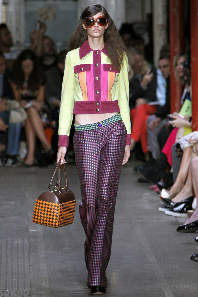 Moschino Cheap And Chic 2013DƬ