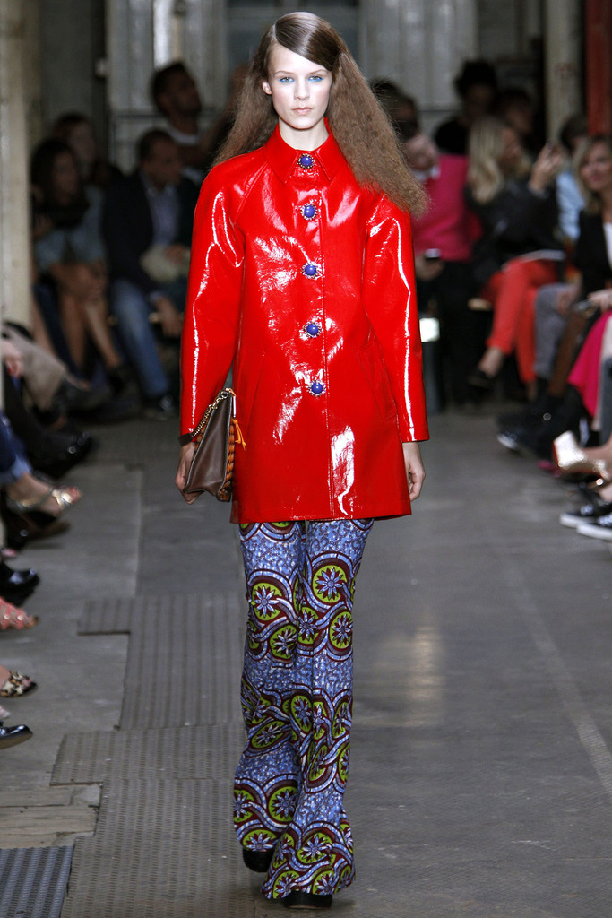 Moschino Cheap And Chic 2013DƬ