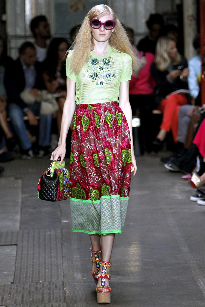 Moschino Cheap And Chic 2013DƬ
