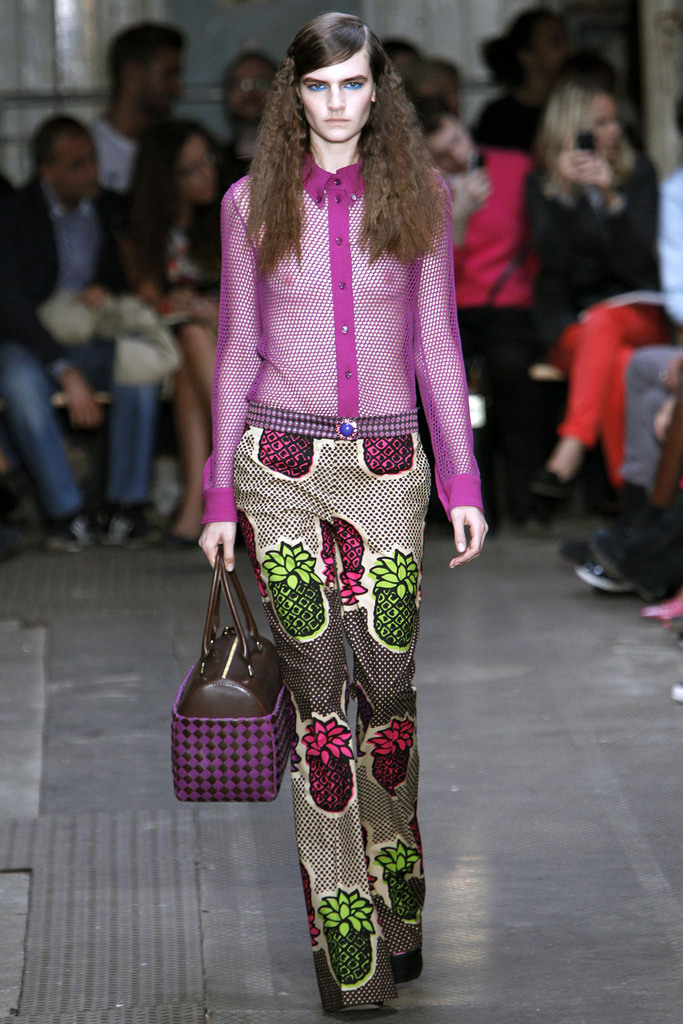 Moschino Cheap And Chic 2013DƬ