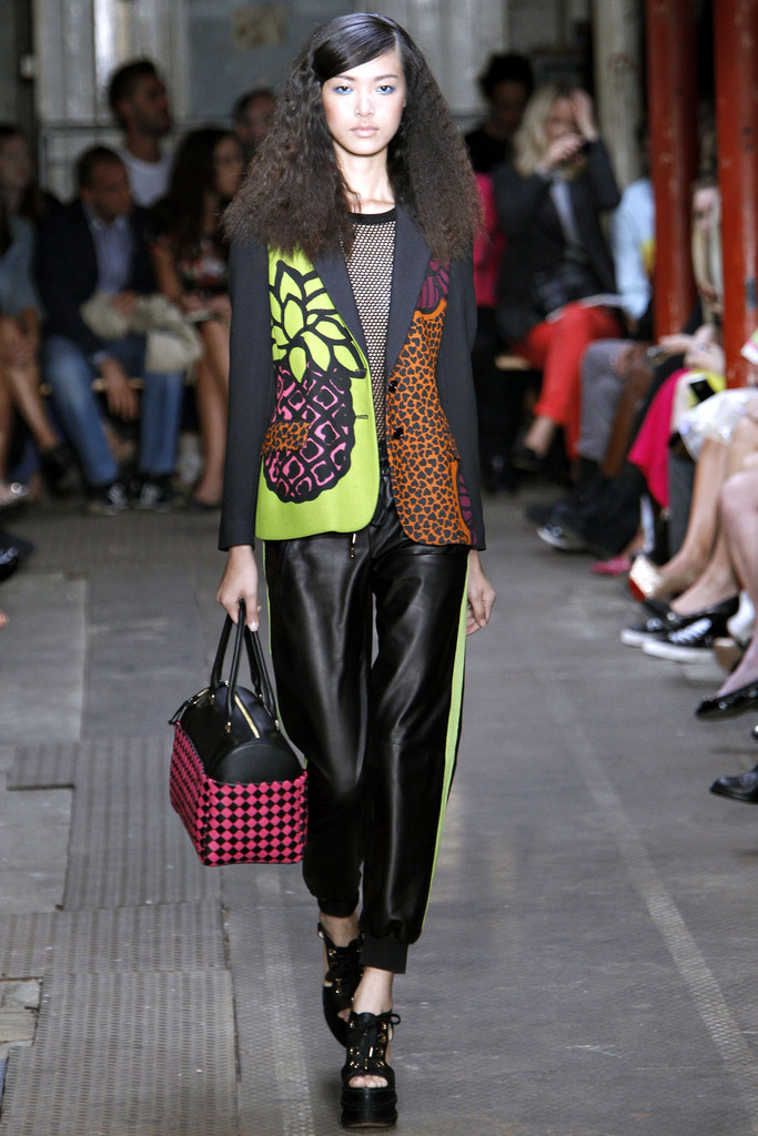 Moschino Cheap And Chic 2013DƬ