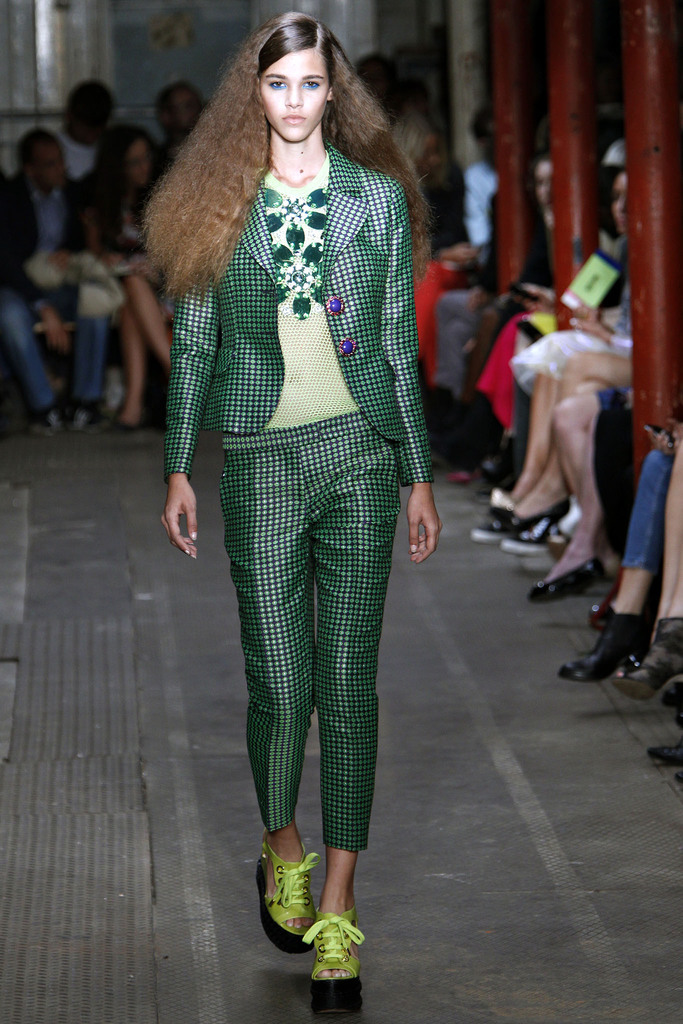 Moschino Cheap And Chic 2013DƬ