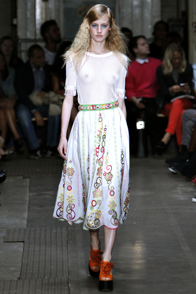 Moschino Cheap And Chic 2013DƬ