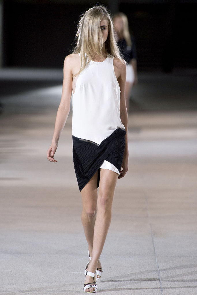 Anthony Vaccarello 2013(chng)DƬ