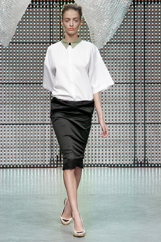 Antipodium 2013DƬ