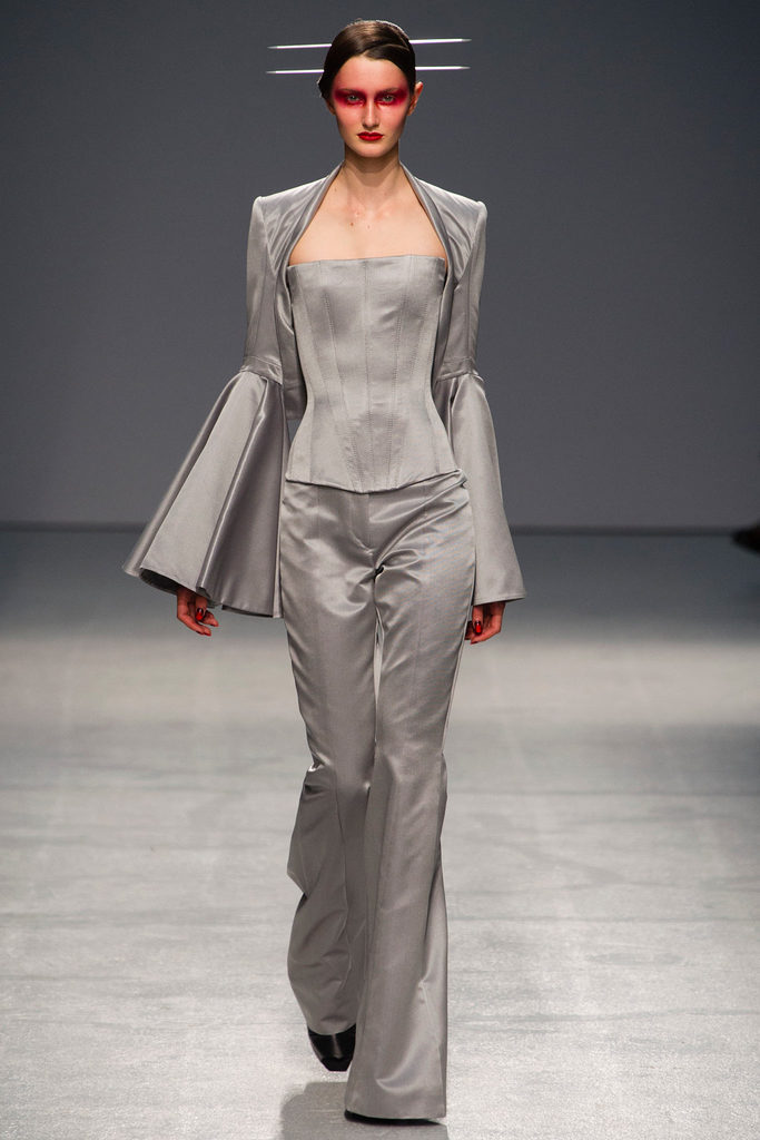 Gareth Pugh 2013(chng)DƬ