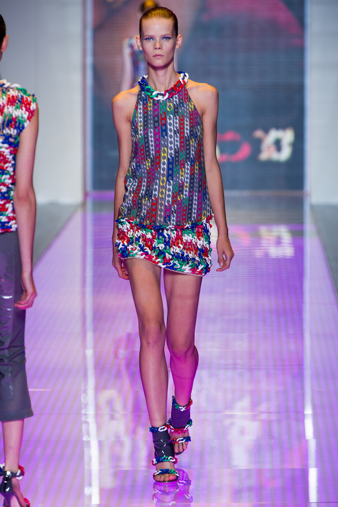 Versus 2013DƬ