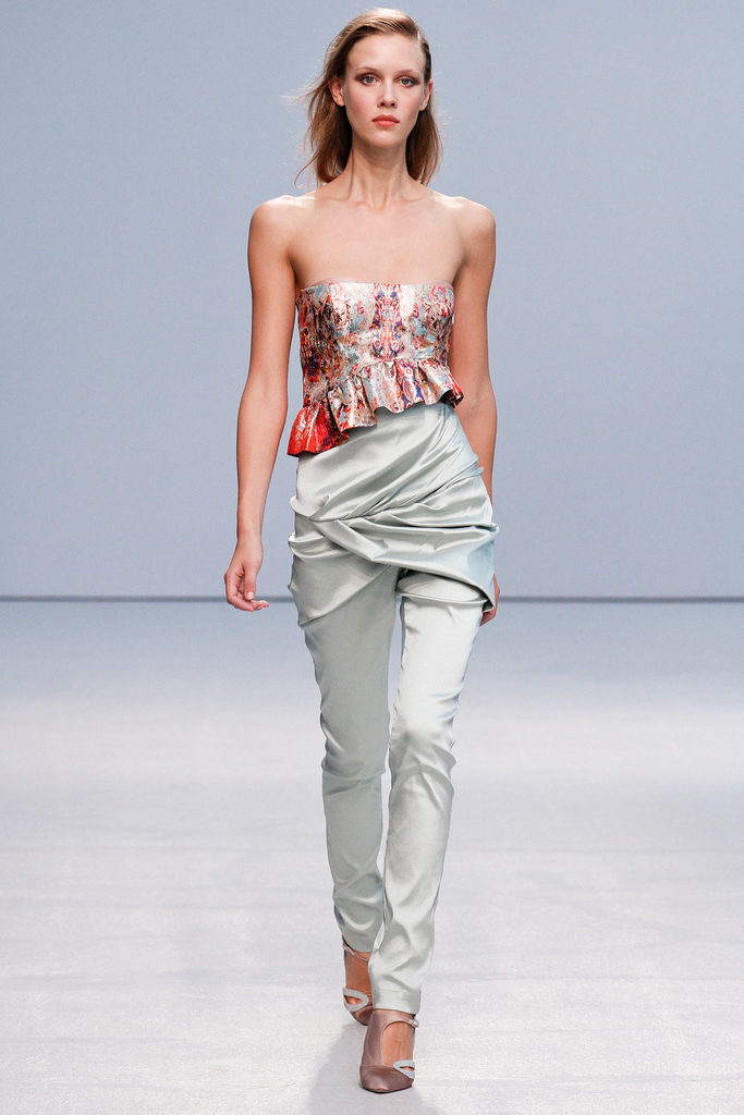 Anne Valerie Hash 2013(chng)DƬ