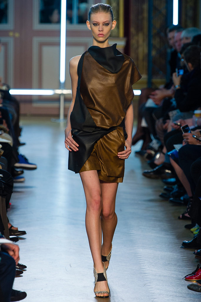 Roland Mouret 2013(chng)DƬ