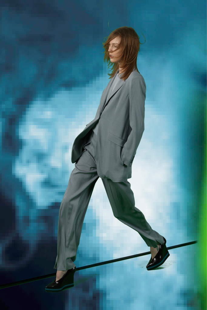 Theyskens Theory 2013DDƬ
