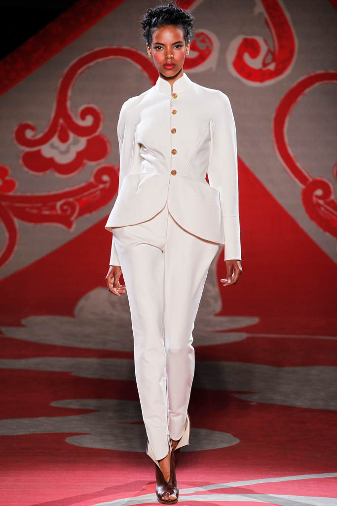 Ulyana Sergeenko 2012ﶬ߼(j)DDƬ