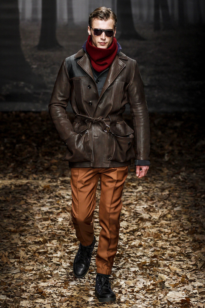 Trussardi 2013ﶬbDDƬ