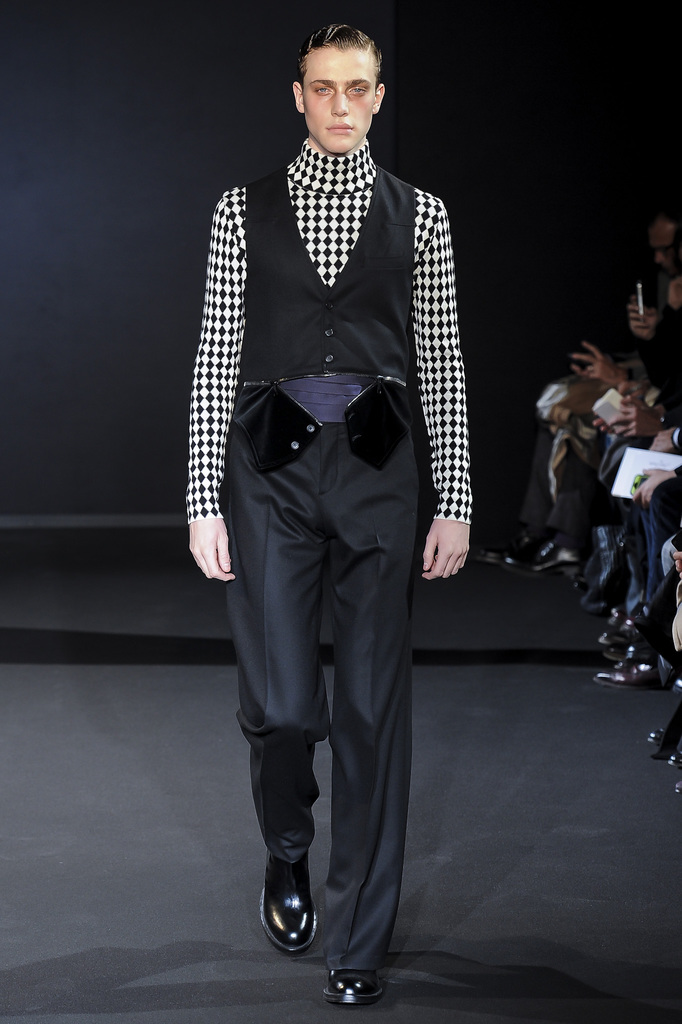 Les Hommes 2013ﶬbDDƬ