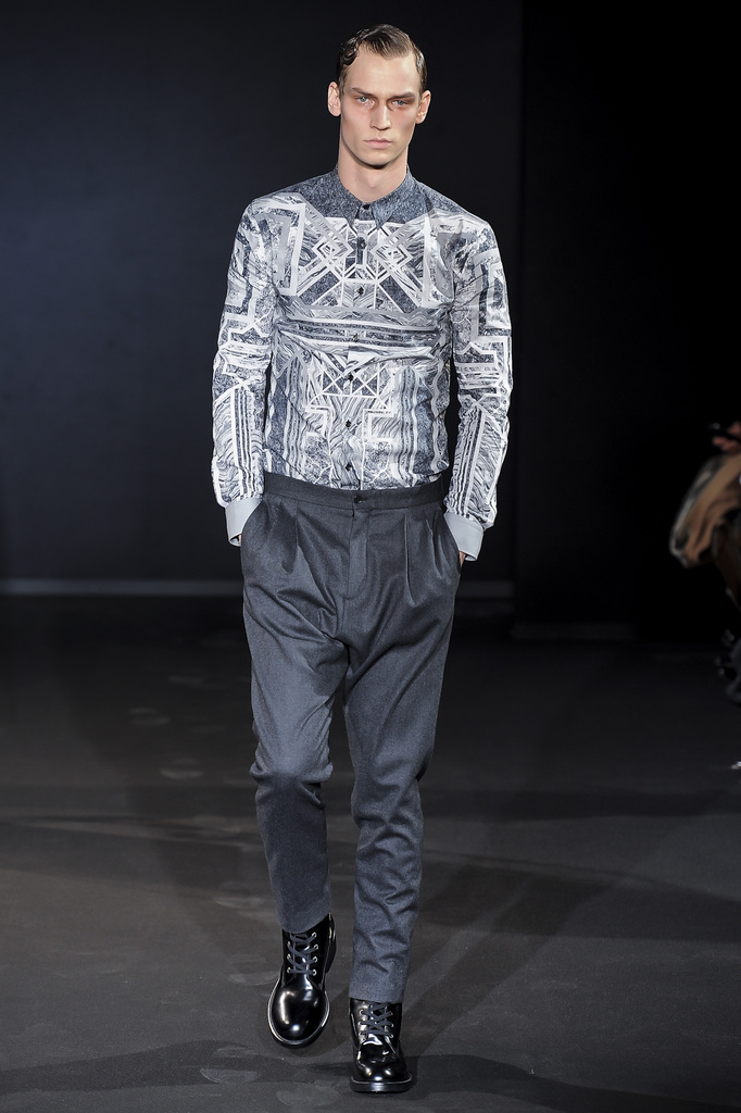 Les Hommes 2013ﶬbDDƬ