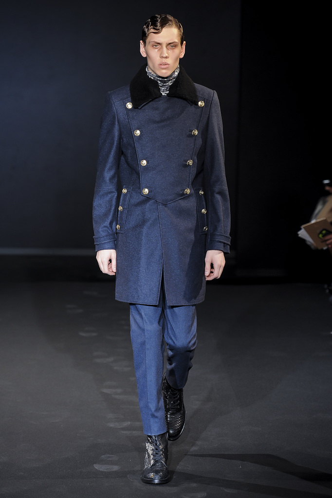 Les Hommes 2013ﶬbDDƬ