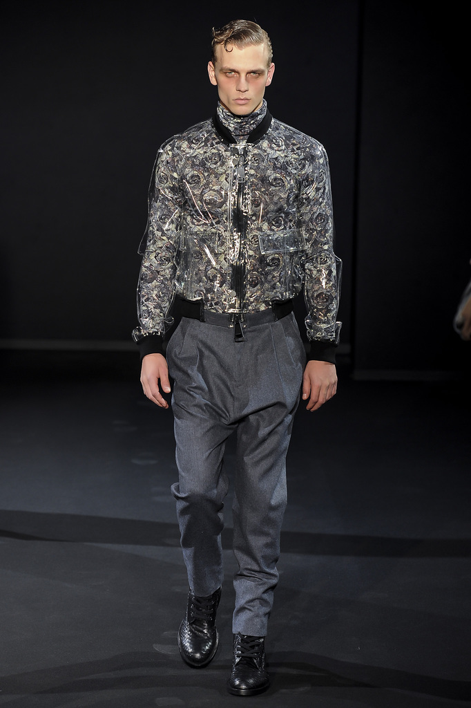 Les Hommes 2013ﶬbDDƬ