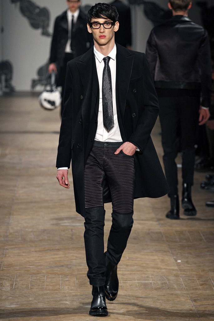 Viktor & Rolf 2013ﶬbDDƬ