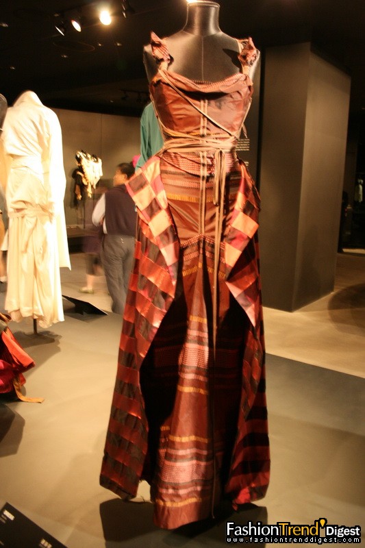 Vivienne Westwood世界巡回時裝展香港站 