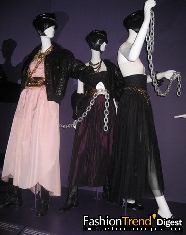 ~s󶼕^Model As Museչ