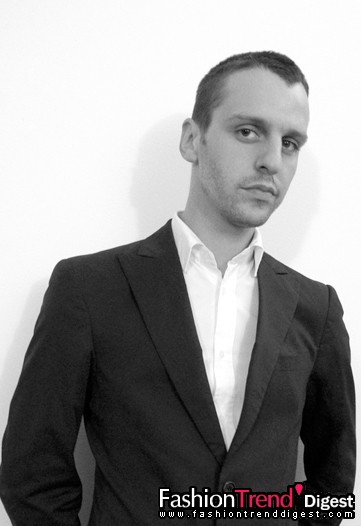 5月20日：Marios Schwab被任命為Halston的新任設(shè)計(jì)師。圖為Marios Schwab。 