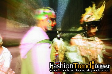 FTD-foto̽IJohn Galliano_(zhn)ʿ