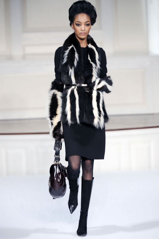 Oscar De La Renta 09ﶬDƬ