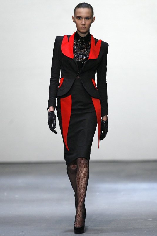 Danielle Scutt 09秋冬