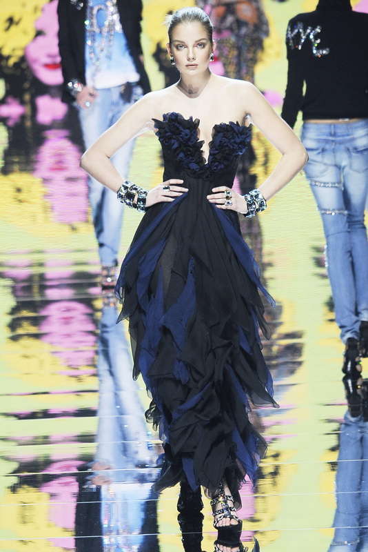 Blumarine 09ﶬDƬ