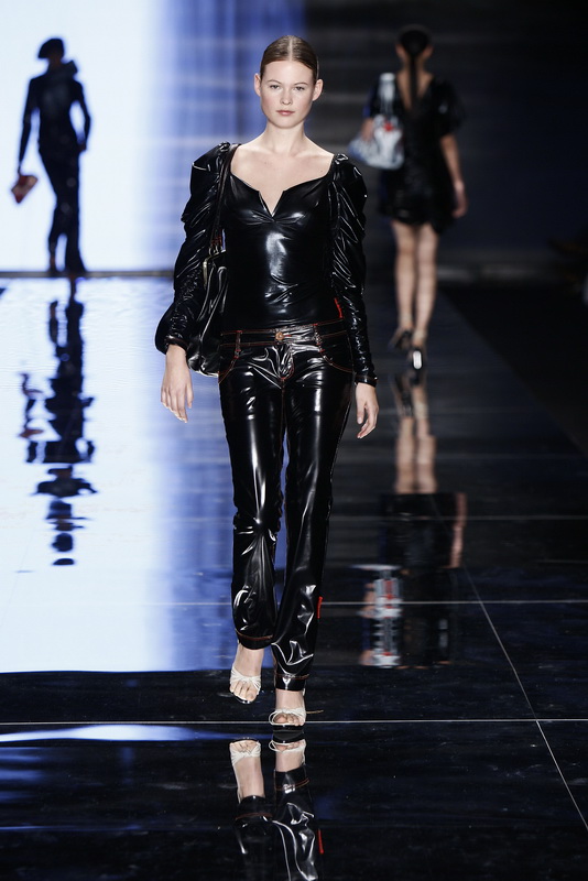 Marni 09ﶬDƬ