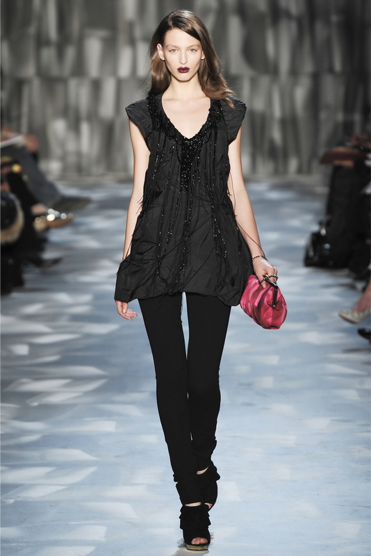 Moschino - Cheap & Chic 09ﶬDƬ