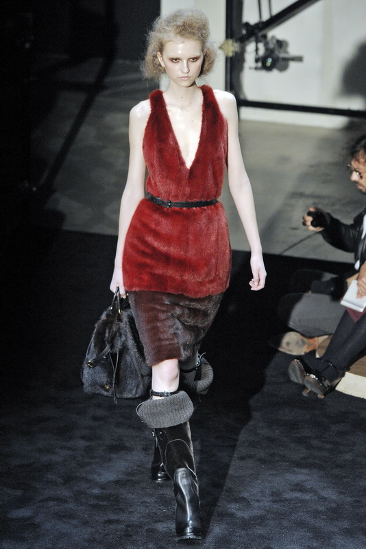 Prada 09ﶬDƬ