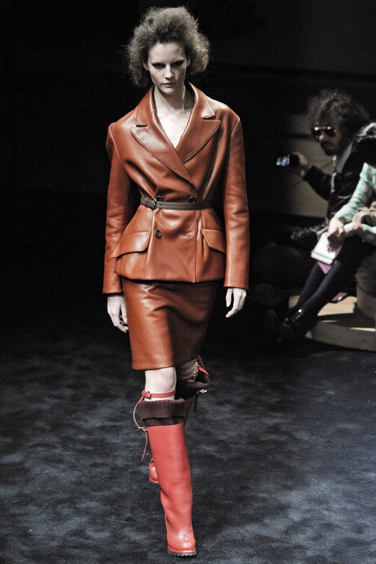 Prada 09ﶬDƬ