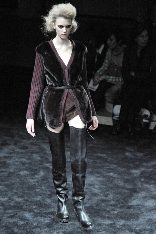 Prada 09ﶬDƬ