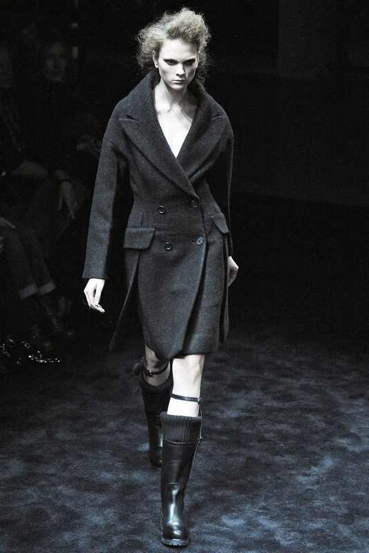 Prada 09ﶬDƬ