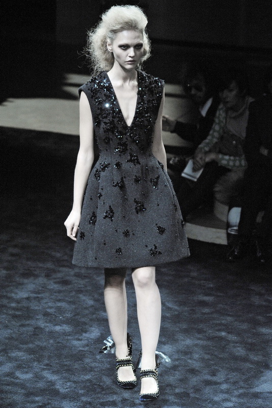 Prada 09ﶬDƬ