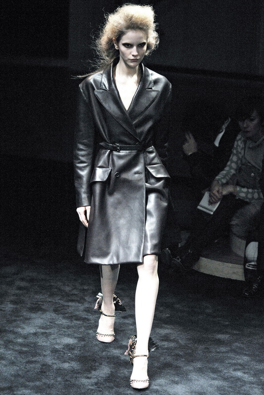 Prada 09ﶬDƬ