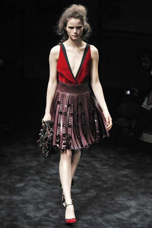 Prada 09ﶬDƬ