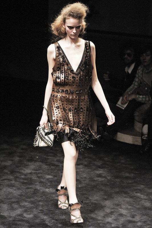Prada 09ﶬDƬ