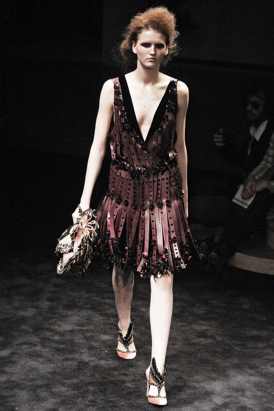 Prada 09ﶬDƬ