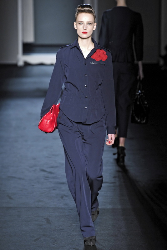 Moschino 09ﶬDƬ