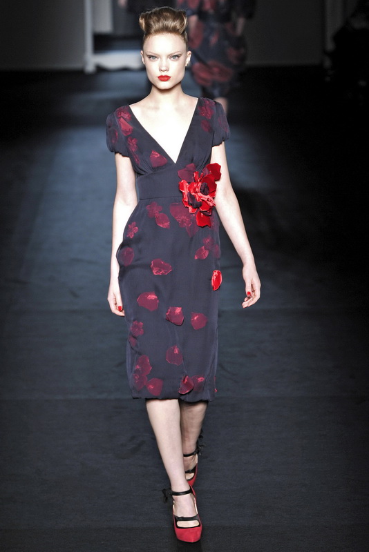 Moschino 09ﶬDƬ