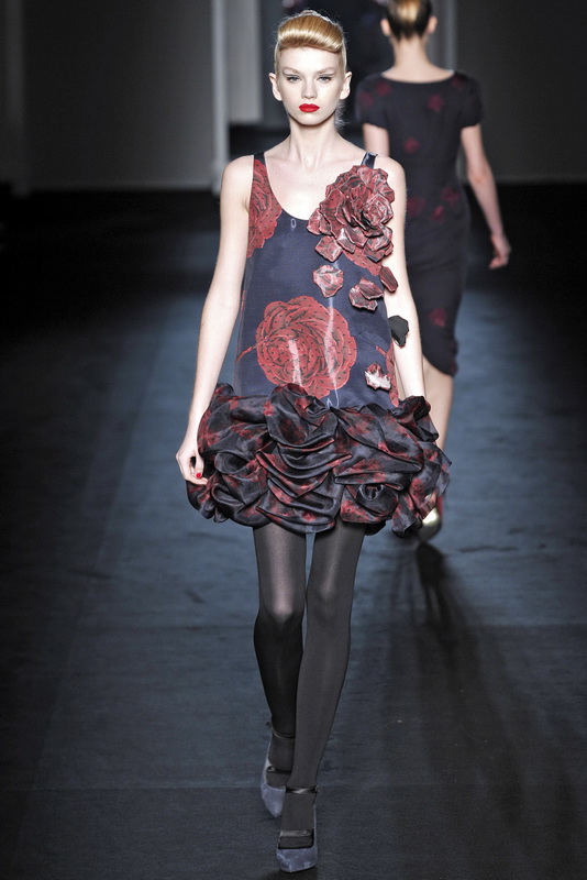 Moschino 09ﶬDƬ