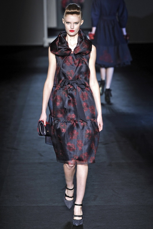 Moschino 09ﶬDƬ