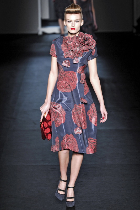 Moschino 09ﶬDƬ