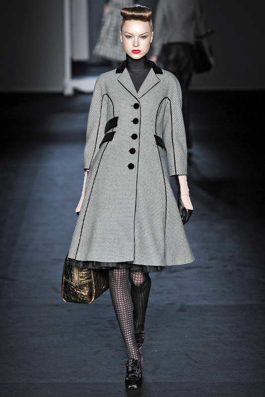 Moschino 09ﶬDƬ
