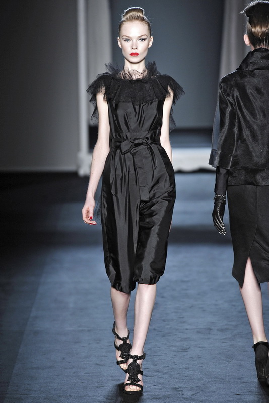 Moschino 09ﶬDƬ